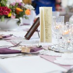 Tischdekoration auf Hochzeitsfeier